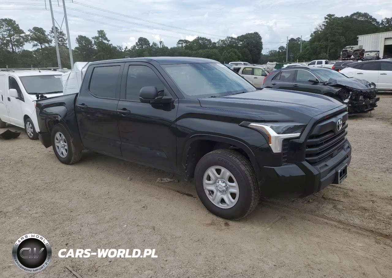 2025 Toyota Tundra Crewmax Sr VIN:5TFKB5AB8SX046749 - 4