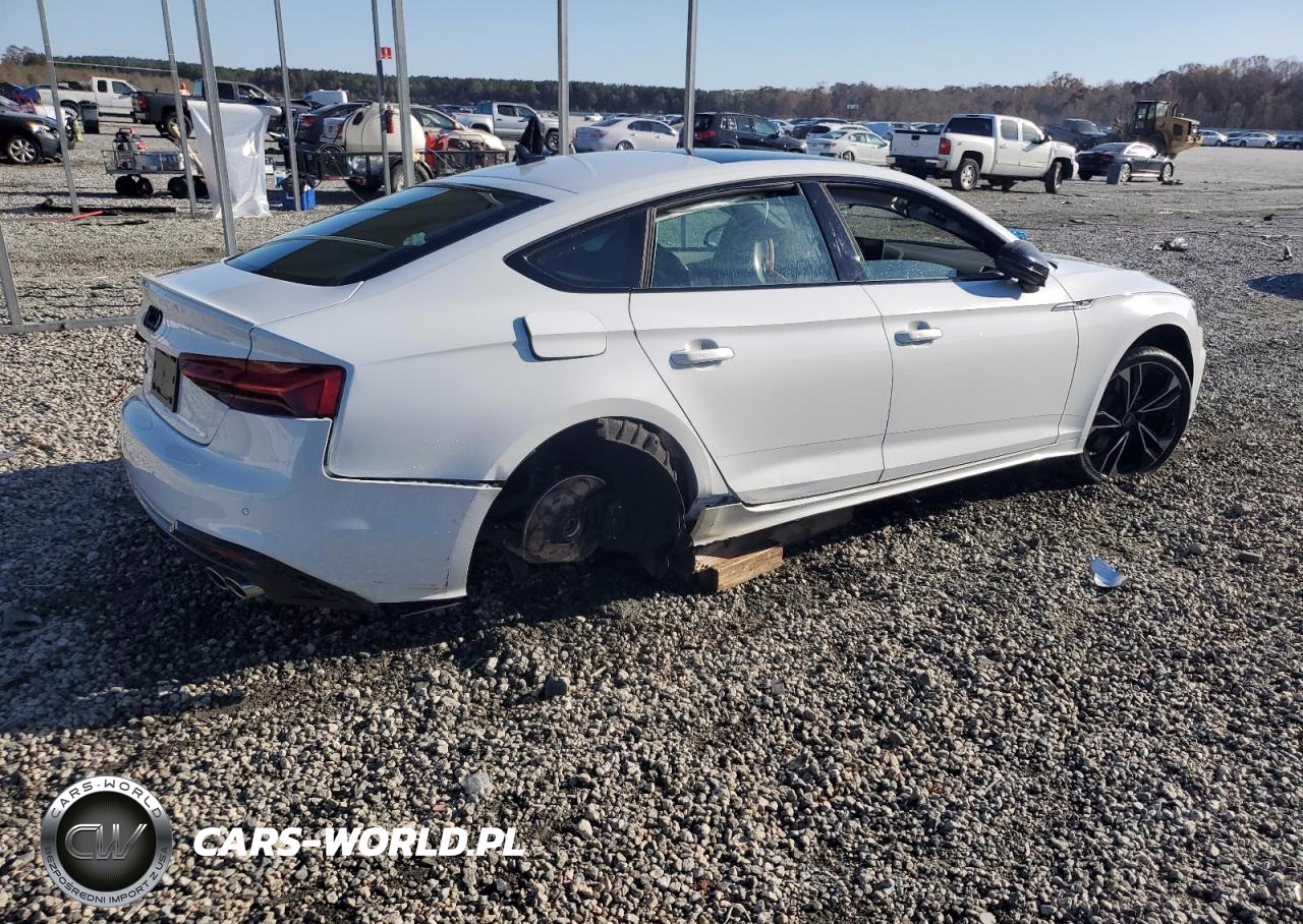 2022 Audi S5 Premium Plus VIN:WAUC4CF50NA015621 - 3