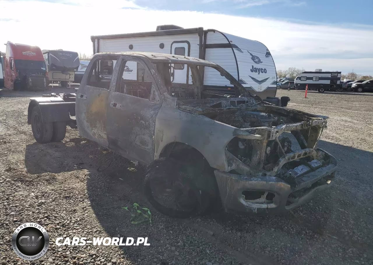 2020 Ram 3500 Truck Cab And Chassis VIN:3C63RPHL4LG158424 - 4