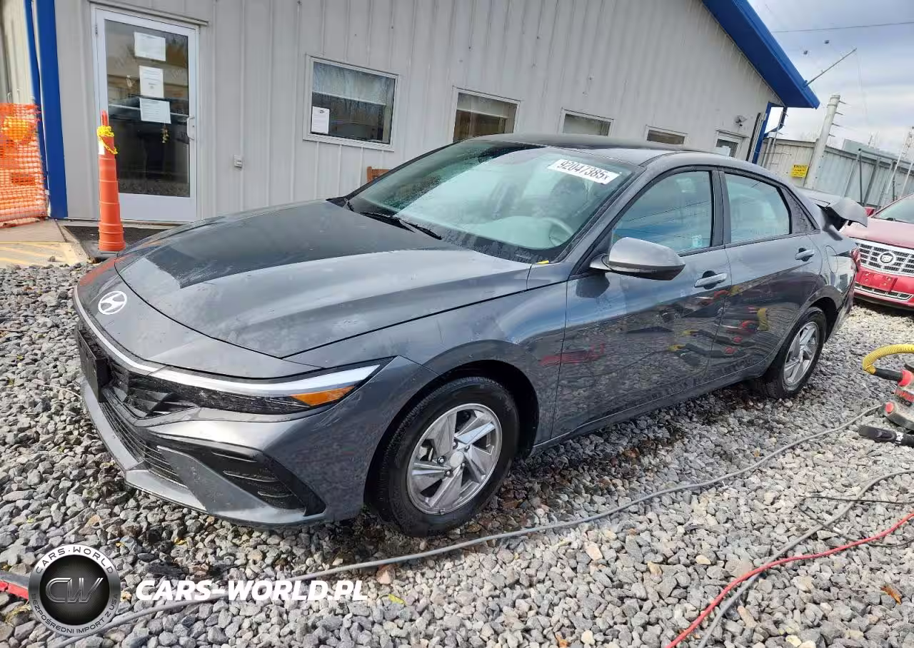 2024 Hyundai Elantra Se