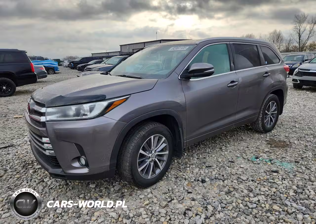 2018 Toyota Highlander Se