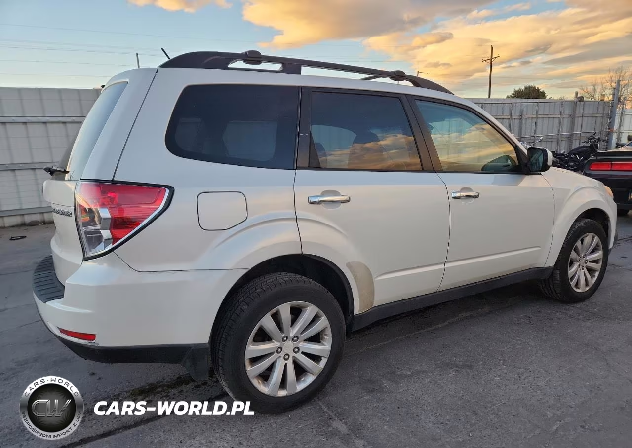 2011 Subaru Forester 2.5X Premium VIN:JF2SHBCC1BH710081 - 3