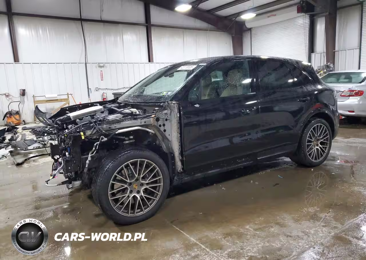 2023 Porsche Cayenne Base