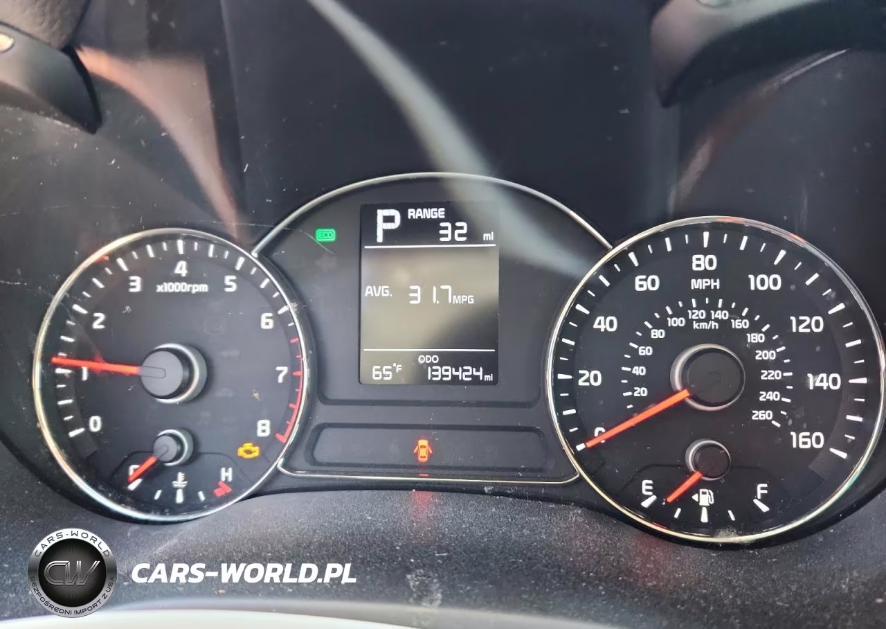 2017 Kia Forte Lx VIN:3KPFK4A76HE044823 - 9