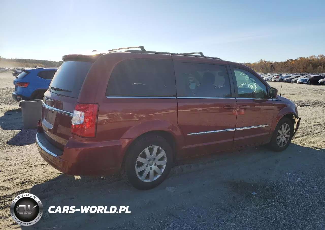 2015 Chrysler Town & Country Touring VIN:2C4RC1BG5FR590855 - 3