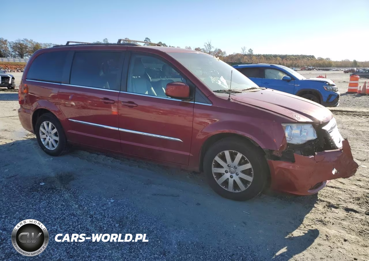 2015 Chrysler Town & Country Touring VIN:2C4RC1BG5FR590855 - 4
