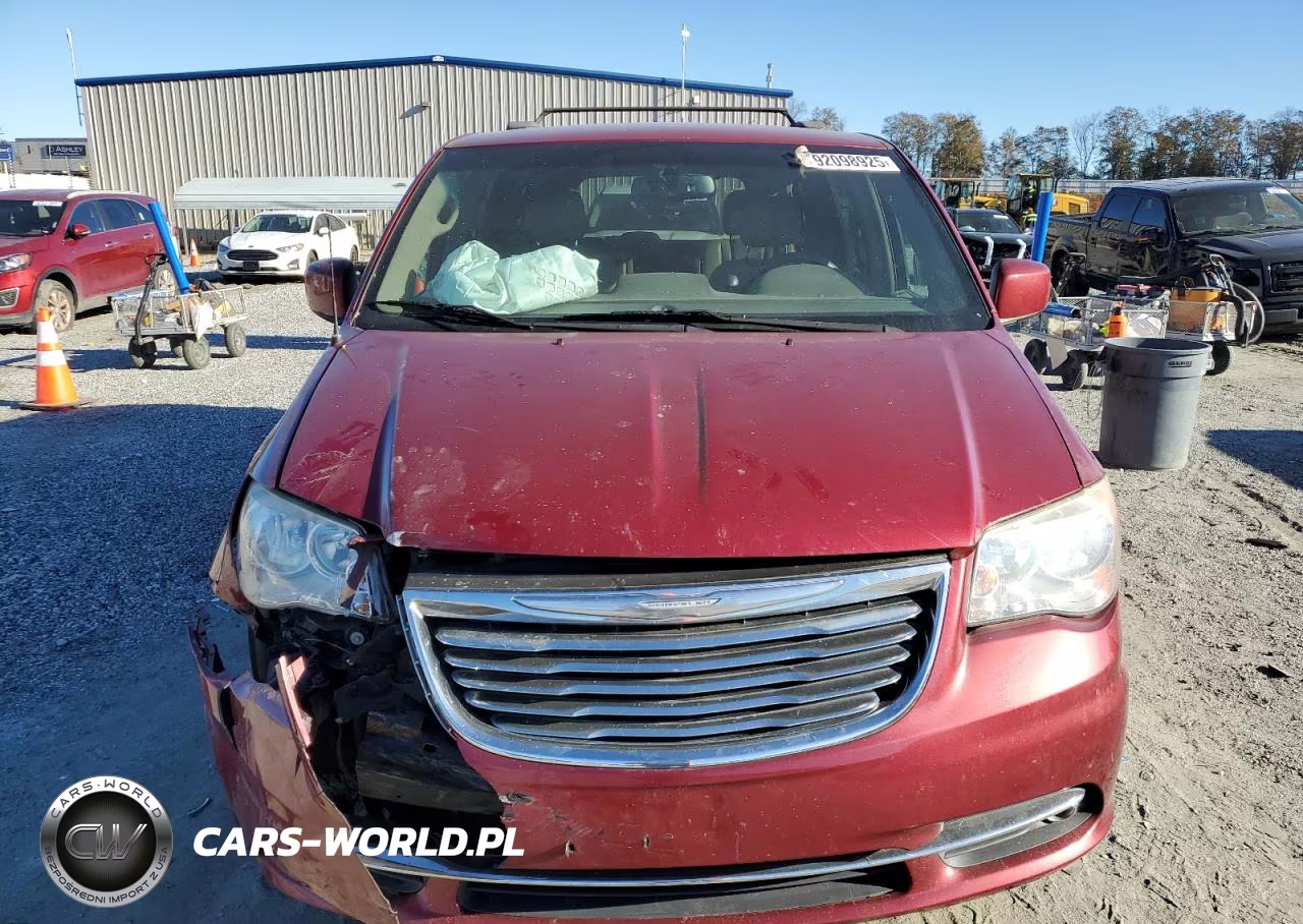 2015 Chrysler Town & Country Touring VIN:2C4RC1BG5FR590855 - 5