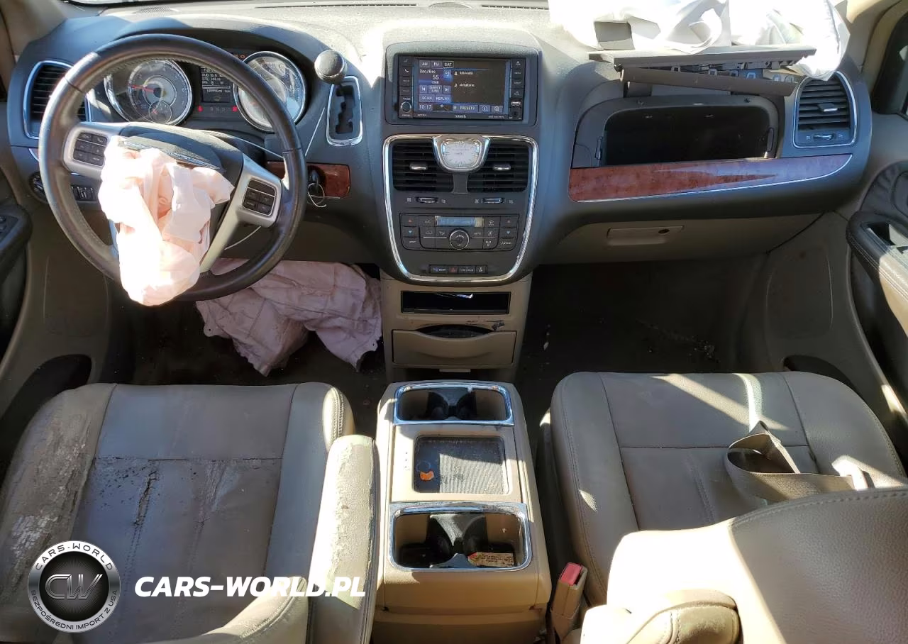 2015 Chrysler Town & Country Touring VIN:2C4RC1BG5FR590855 - 8