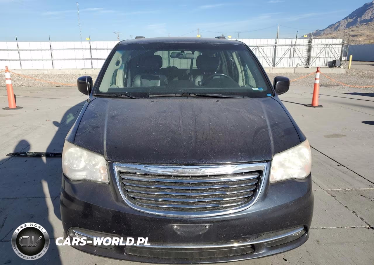 2014 Chrysler Town & Country Touring L VIN:2C4RC1CG1ER284457 - 5