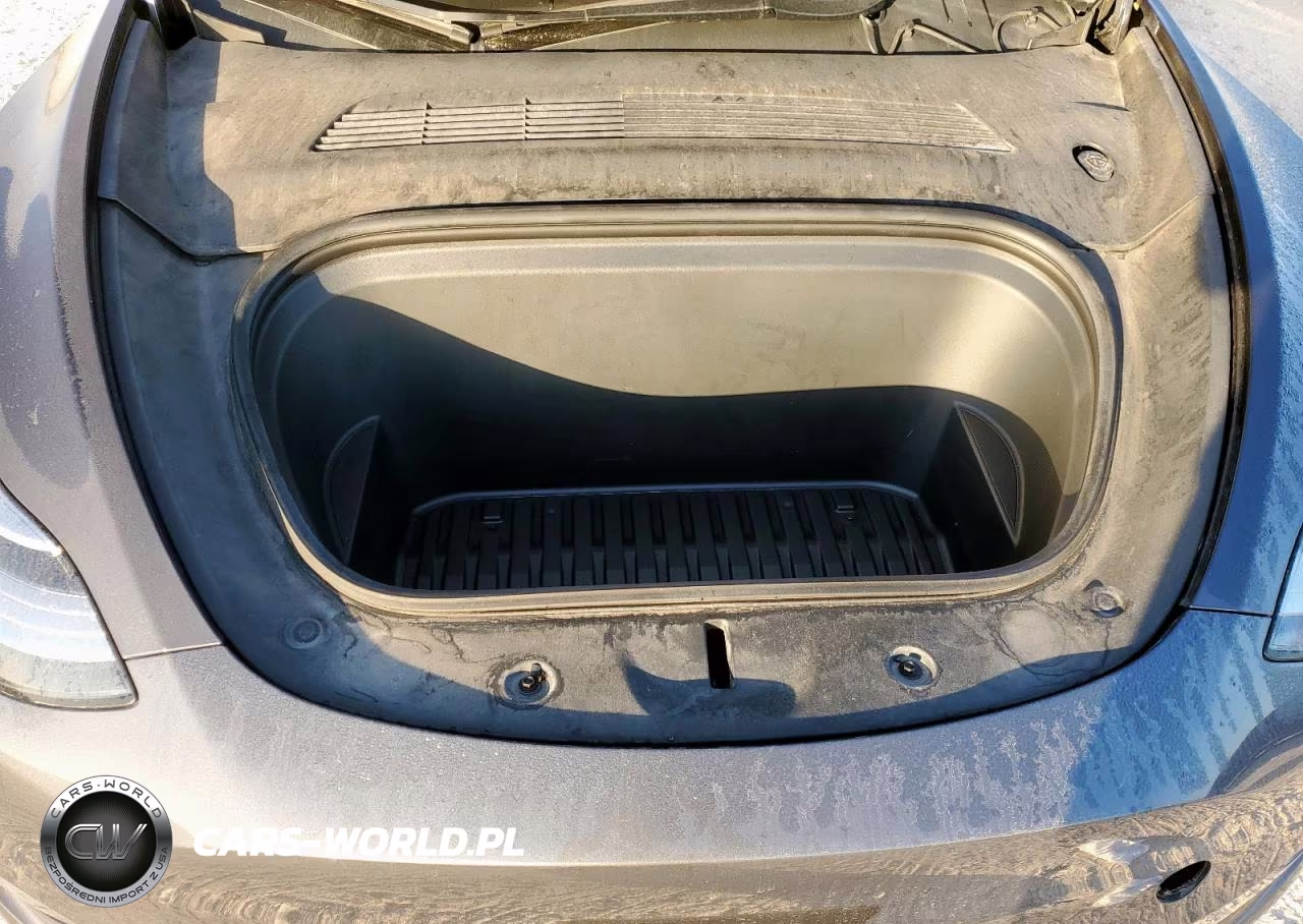 2021 Tesla Model Y VIN:5YJYGDEE5MF193201 - 11