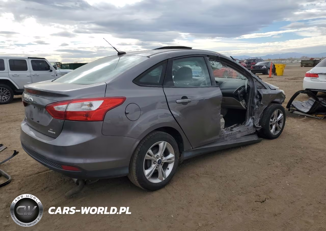 2013 Ford Focus Se VIN:1FADP3F22DL242676 - 3