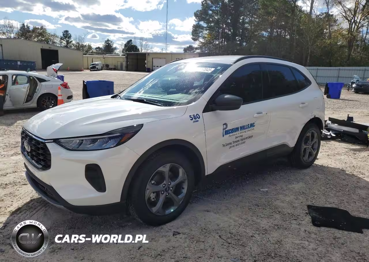 2025 Ford Escape St Line