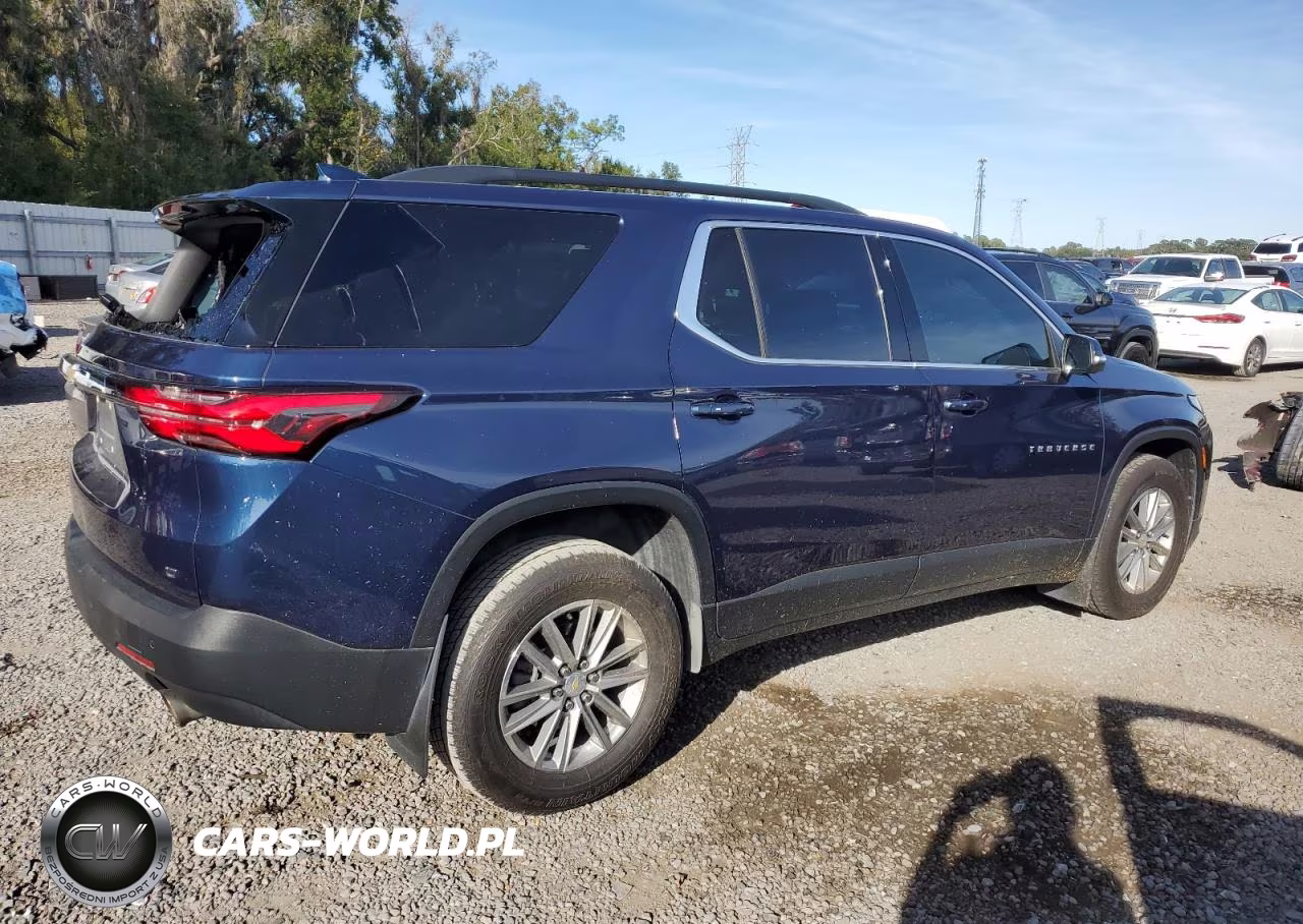 2022 Chevrolet Traverse Lt VIN:1GNERGKW9NJ123147 - 3