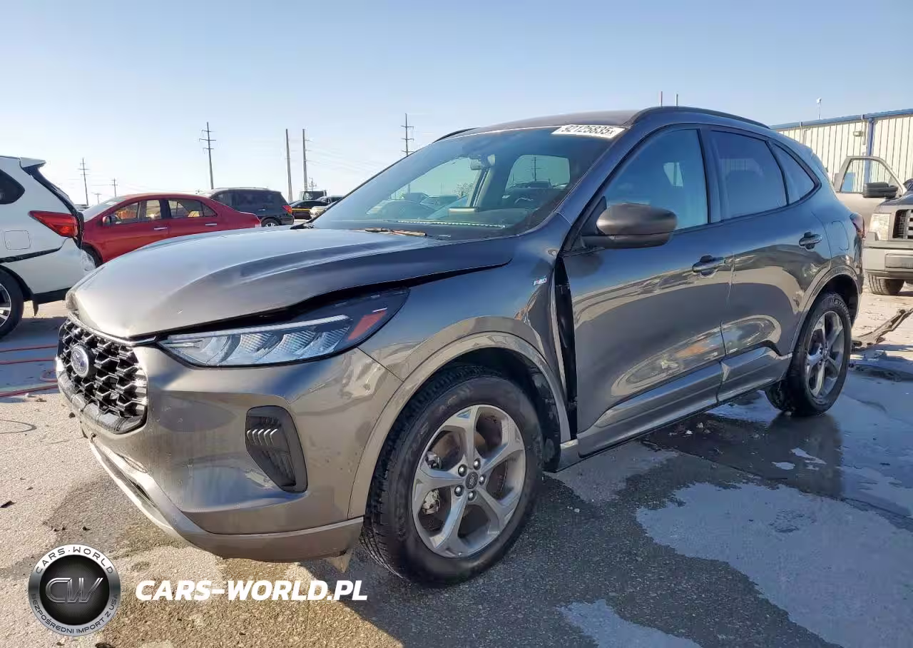 2023 Ford Escape St Line