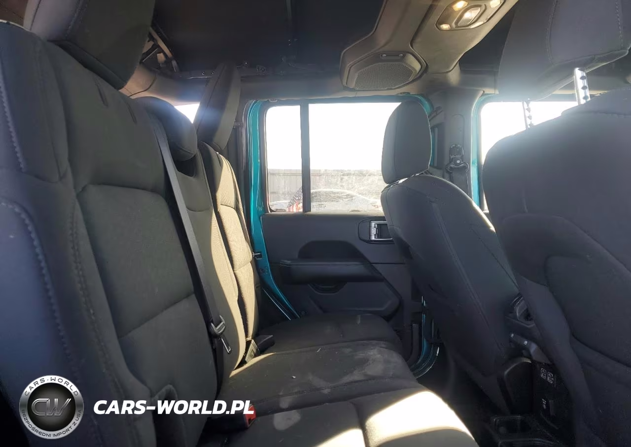 2020 Jeep Wrangler Unlimited Sahara VIN:1C4HJXEN2LW149279 - 11