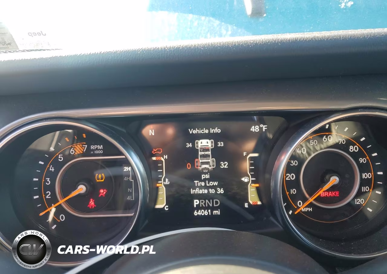 2020 Jeep Wrangler Unlimited Sahara VIN:1C4HJXEN2LW149279 - 9