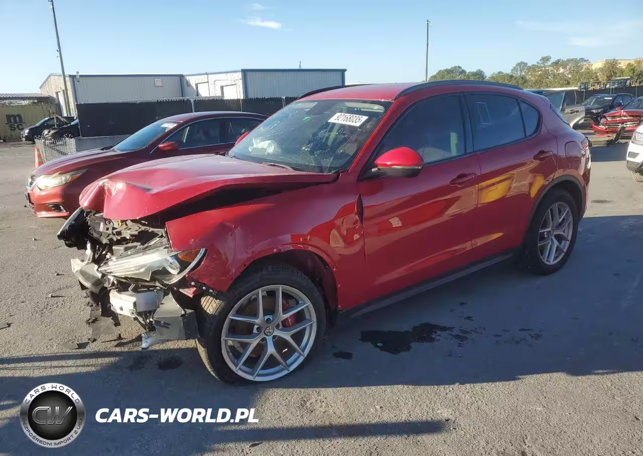 2018 Alfa Romeo Stelvio Sport