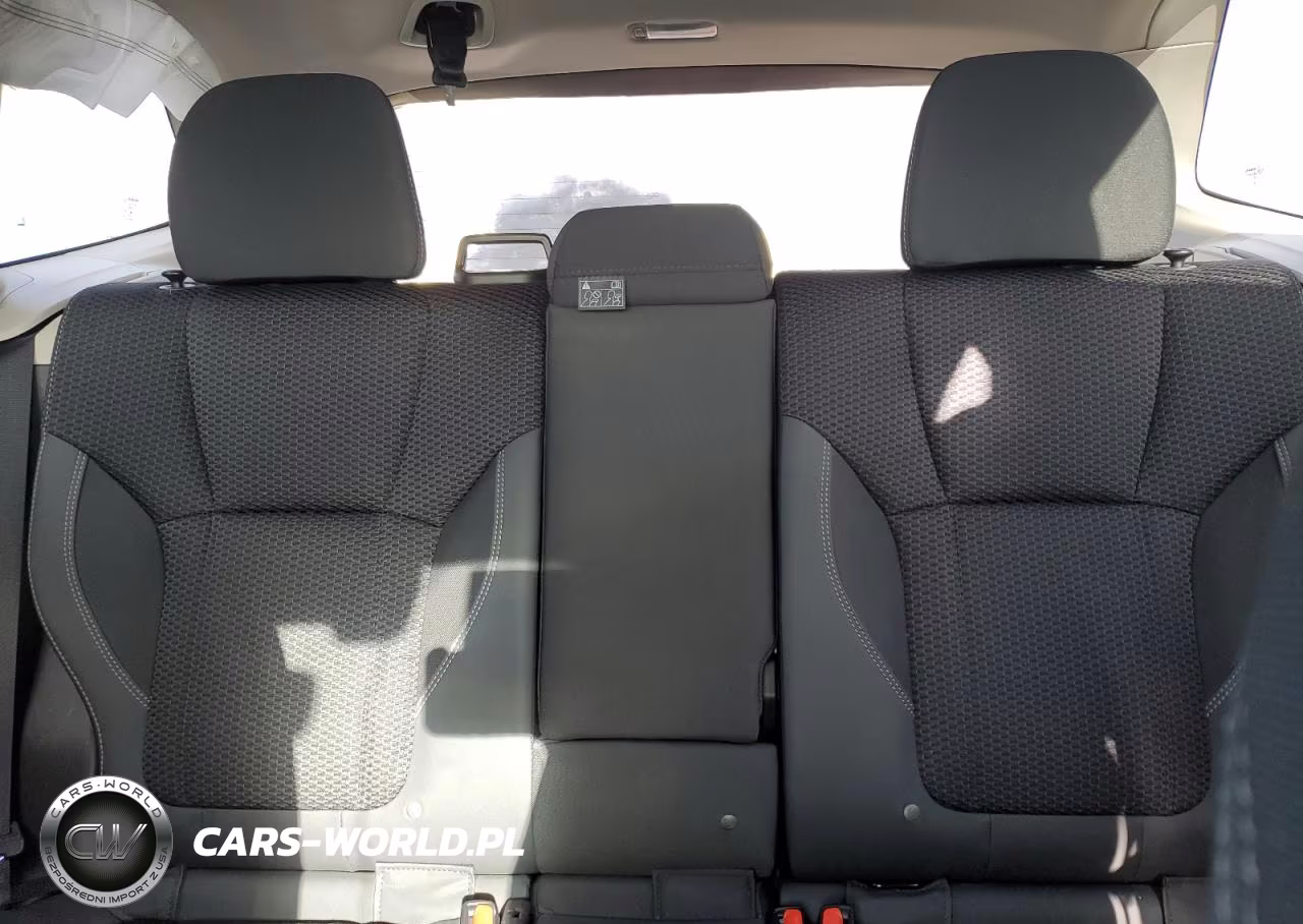 2019 Subaru Forester Premium VIN:JF2SKAGC1KH564321 - 10
