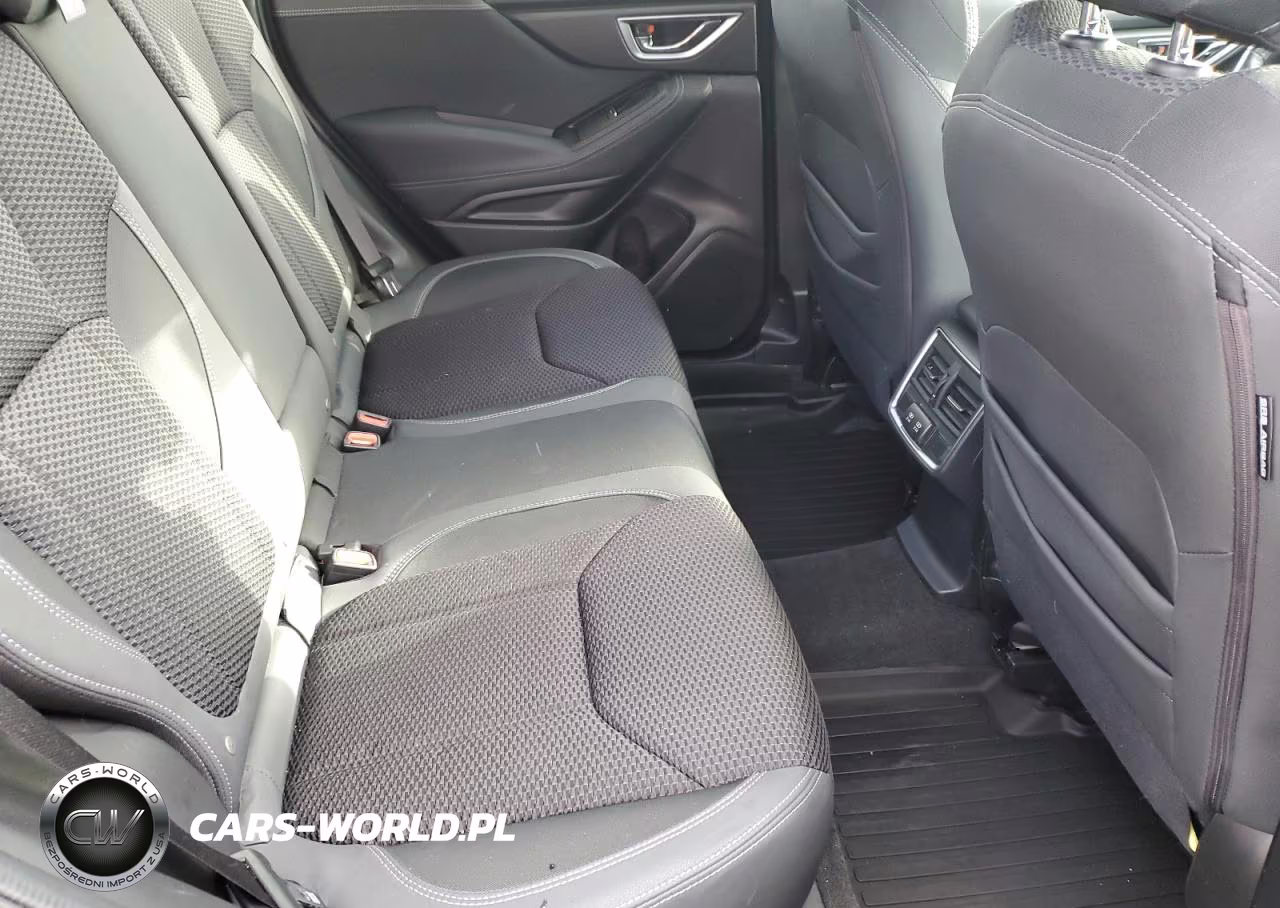 2019 Subaru Forester Premium VIN:JF2SKAGC1KH564321 - 11