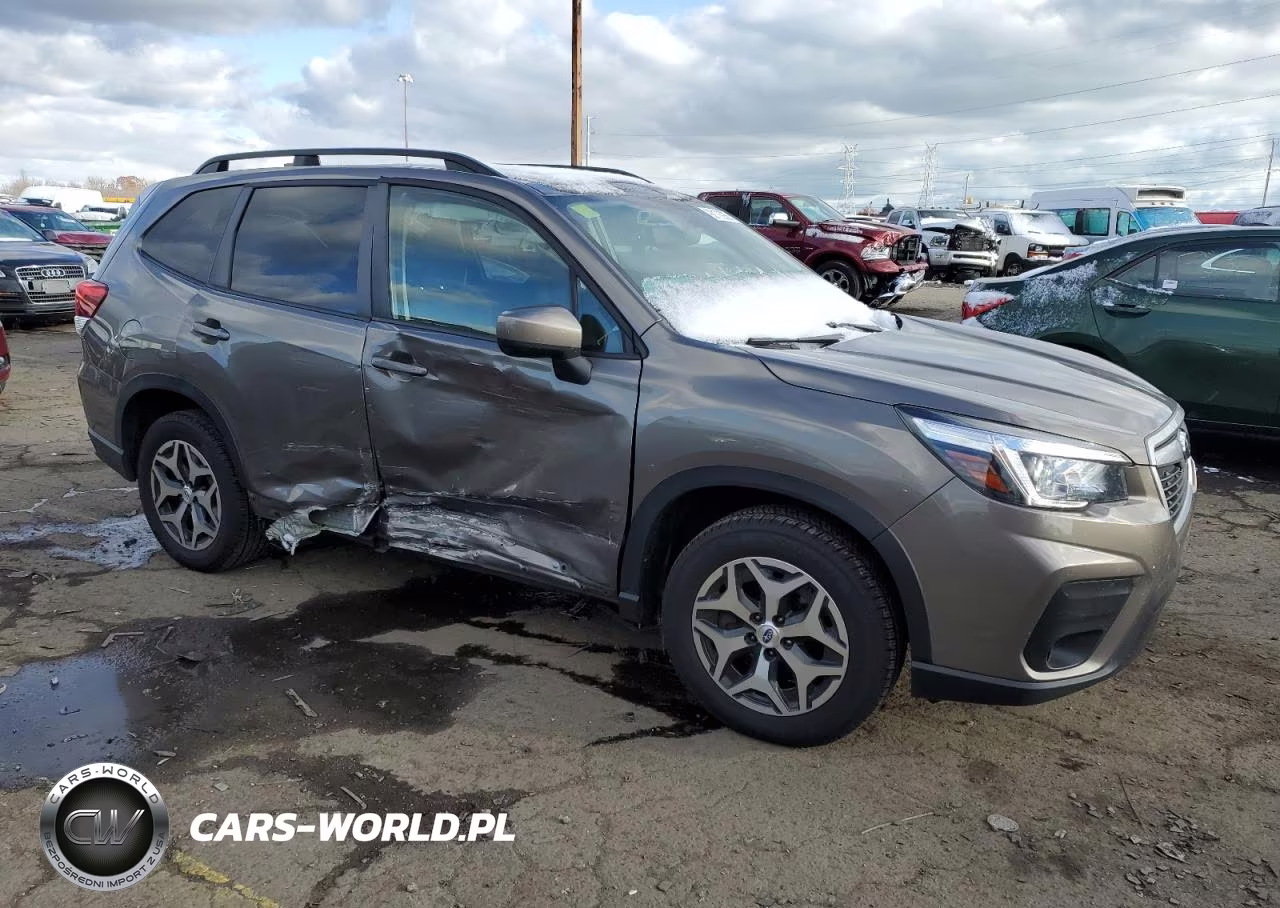 2019 Subaru Forester Premium VIN:JF2SKAGC1KH564321 - 4