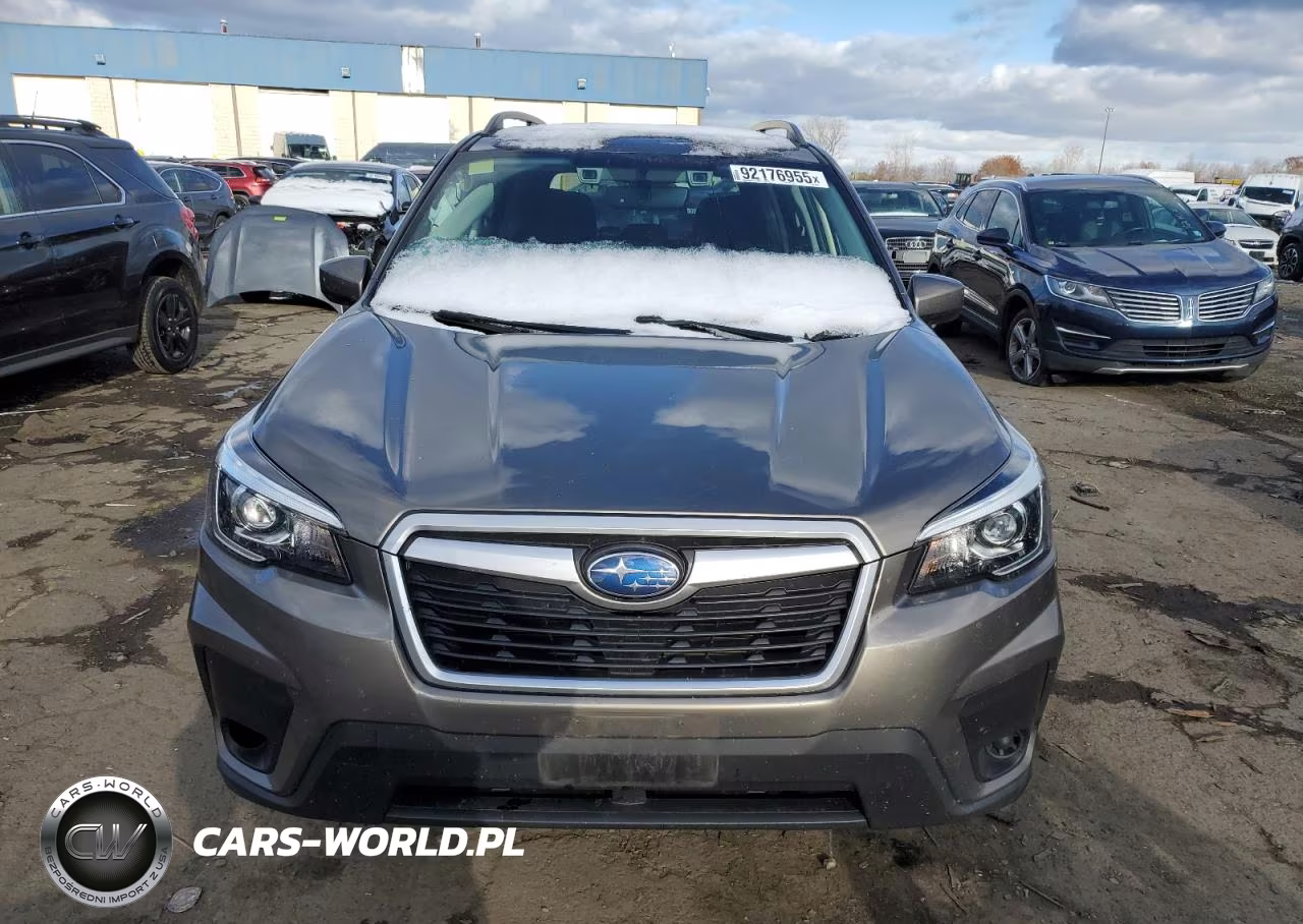 2019 Subaru Forester Premium VIN:JF2SKAGC1KH564321 - 5