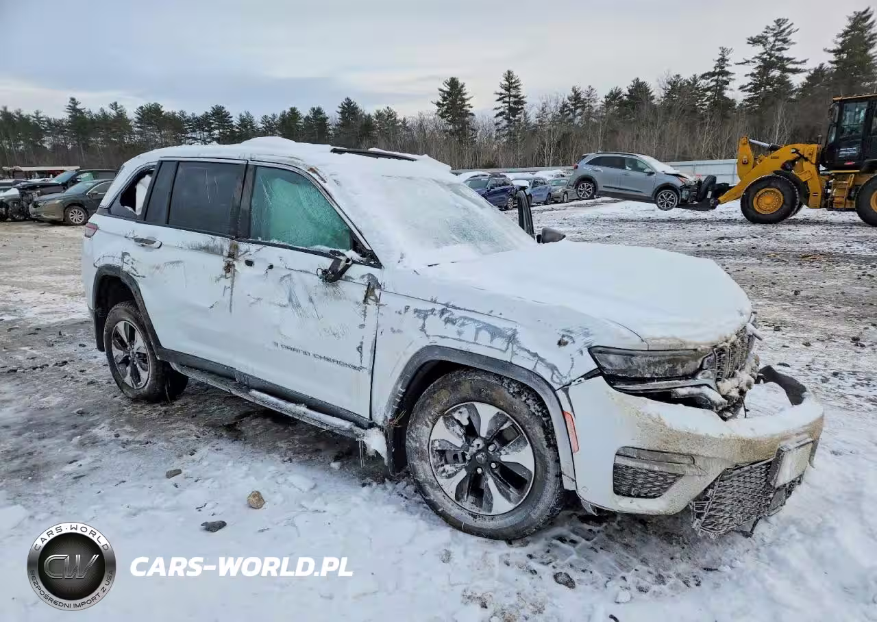 2025 Jeep Grand Cherokee 4Xe VIN:1C4RJYB6XS8677078 - 4
