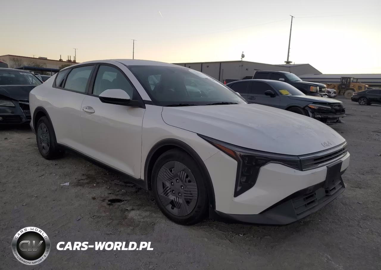 2025 Kia K4 Lx VIN:3KPFT4DE6SE214256 - 4