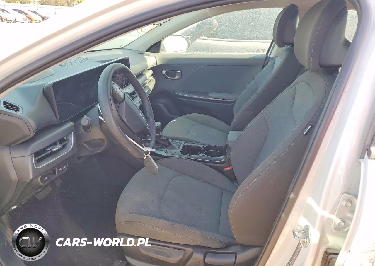 2025 Kia K4 Lx VIN:3KPFT4DE6SE214256 - 7