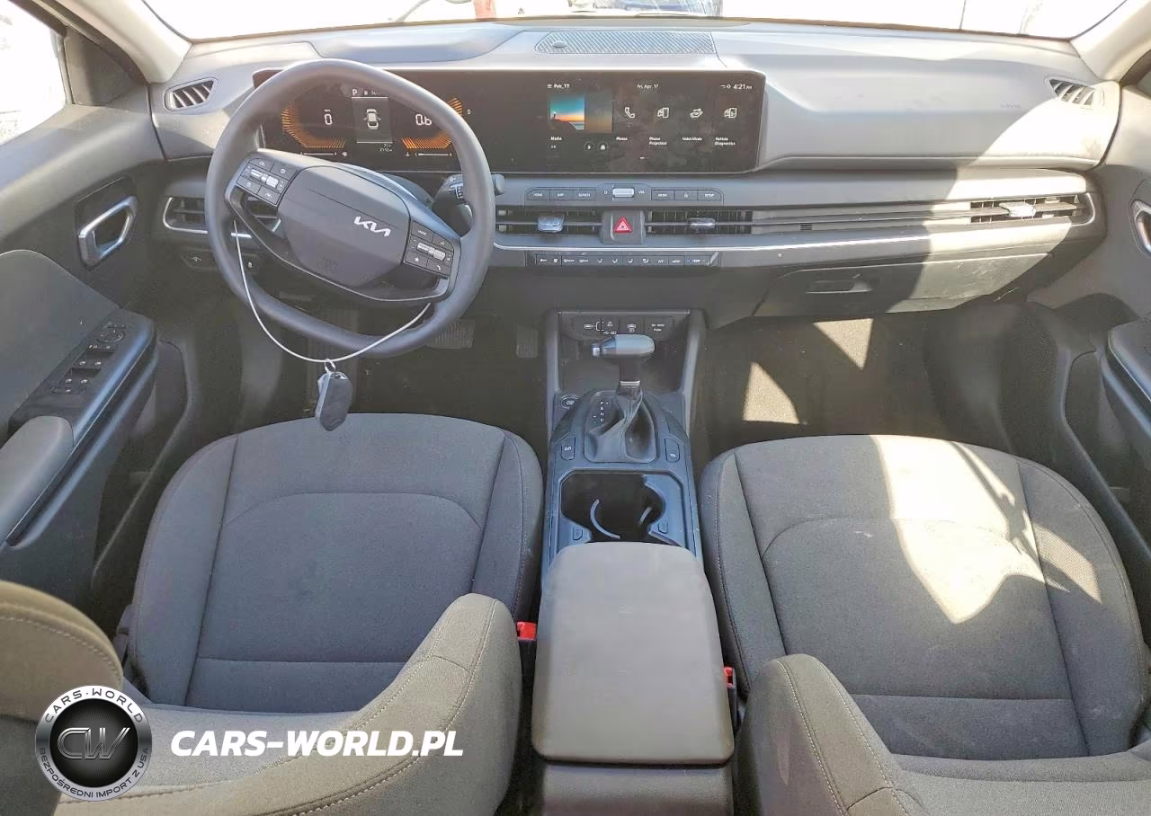 2025 Kia K4 Lx VIN:3KPFT4DE6SE214256 - 8