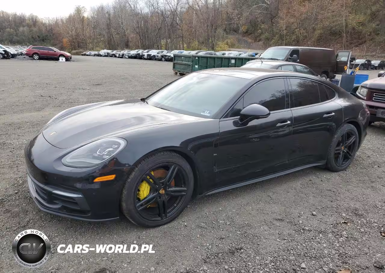 2018 Porsche Panamera 4S
