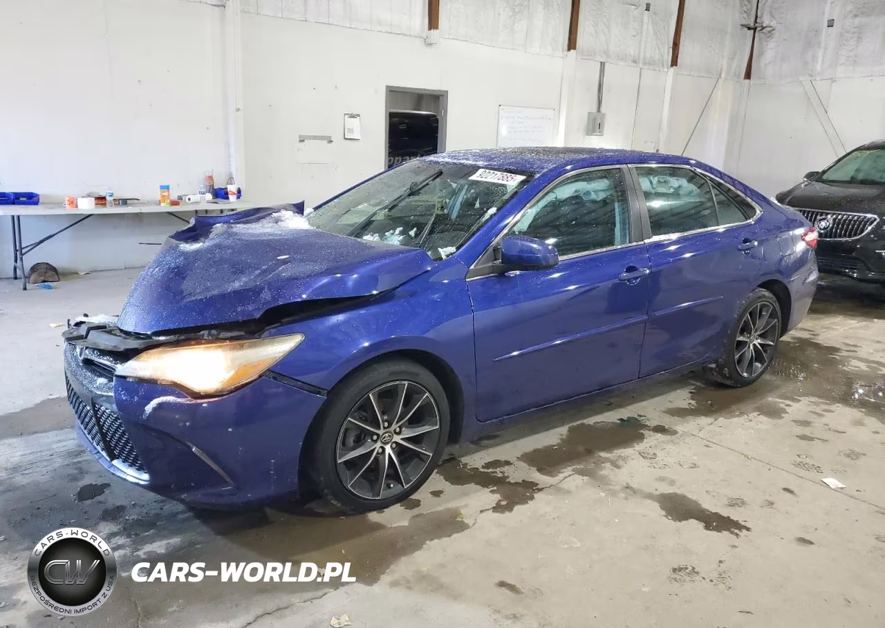 2015 Toyota Camry Le – zdjęcie 1 z 12