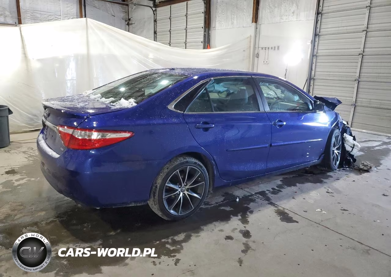 2015 Toyota Camry Le VIN:4T1BF1FK0FU951124 - 3