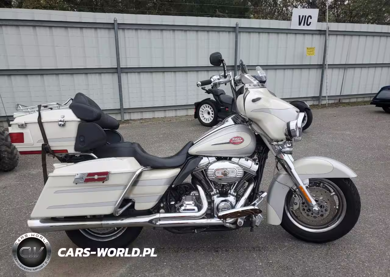 2008 Harley-Davidson Flhtcuse3