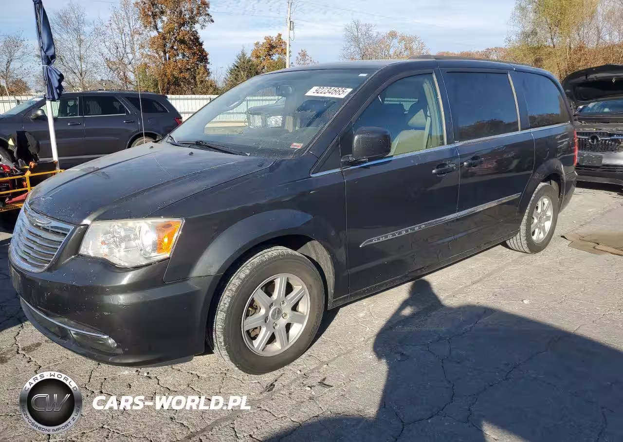 2012 Chrysler Town & Country Touring