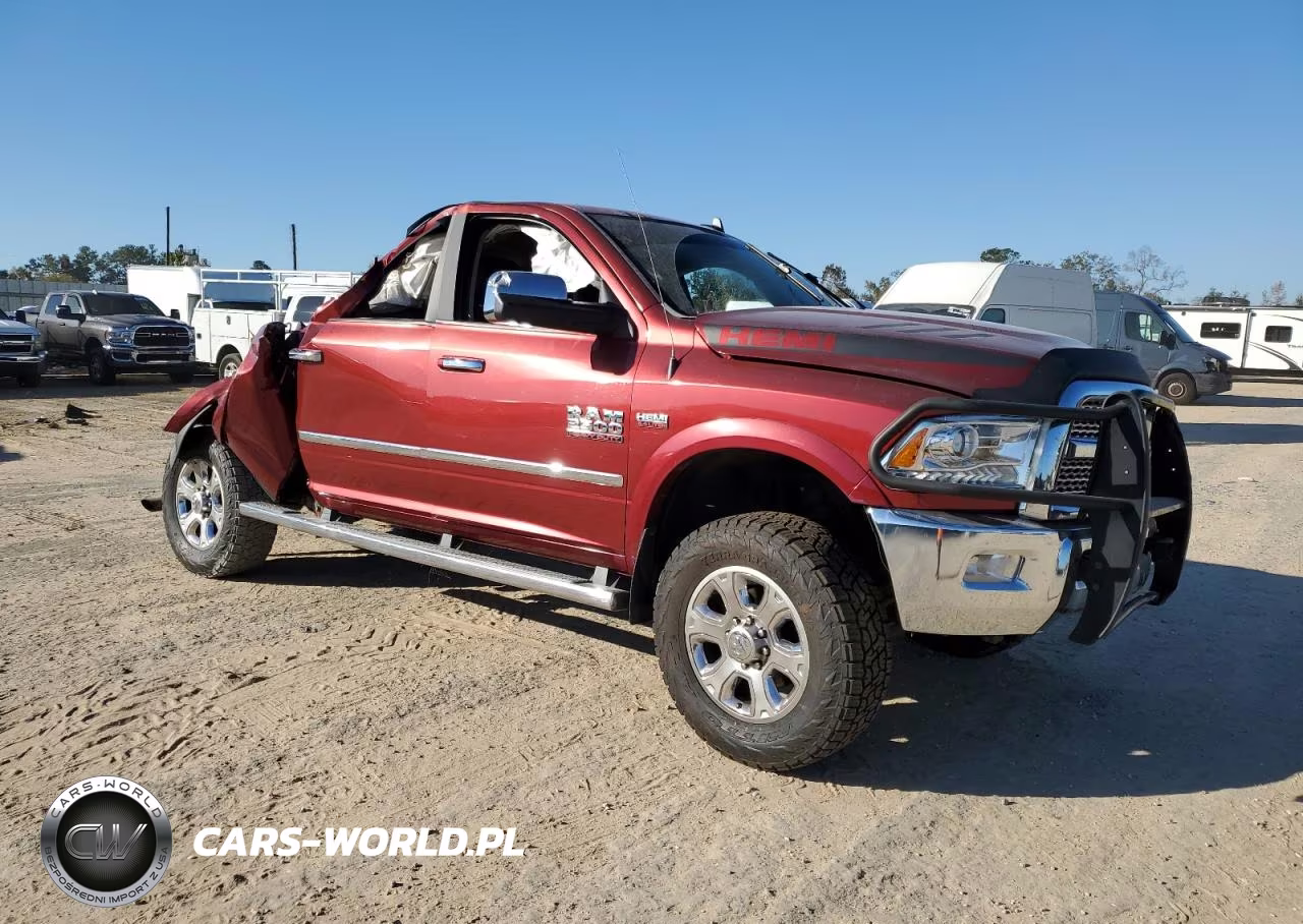 2015 Ram 2500 Laramie VIN:3C6UR5FJXFG650163 - 4