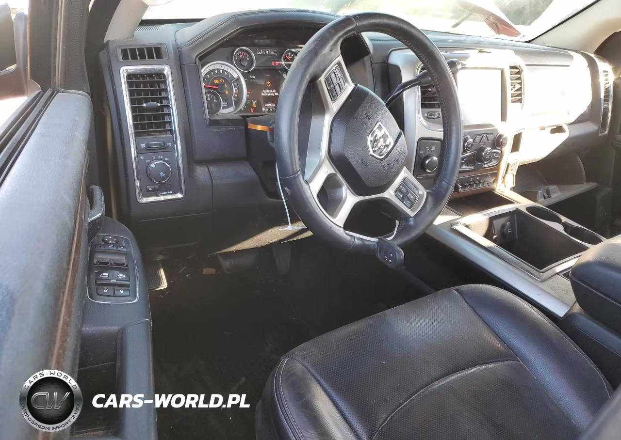 2015 Ram 2500 Laramie VIN:3C6UR5FJXFG650163 - 8