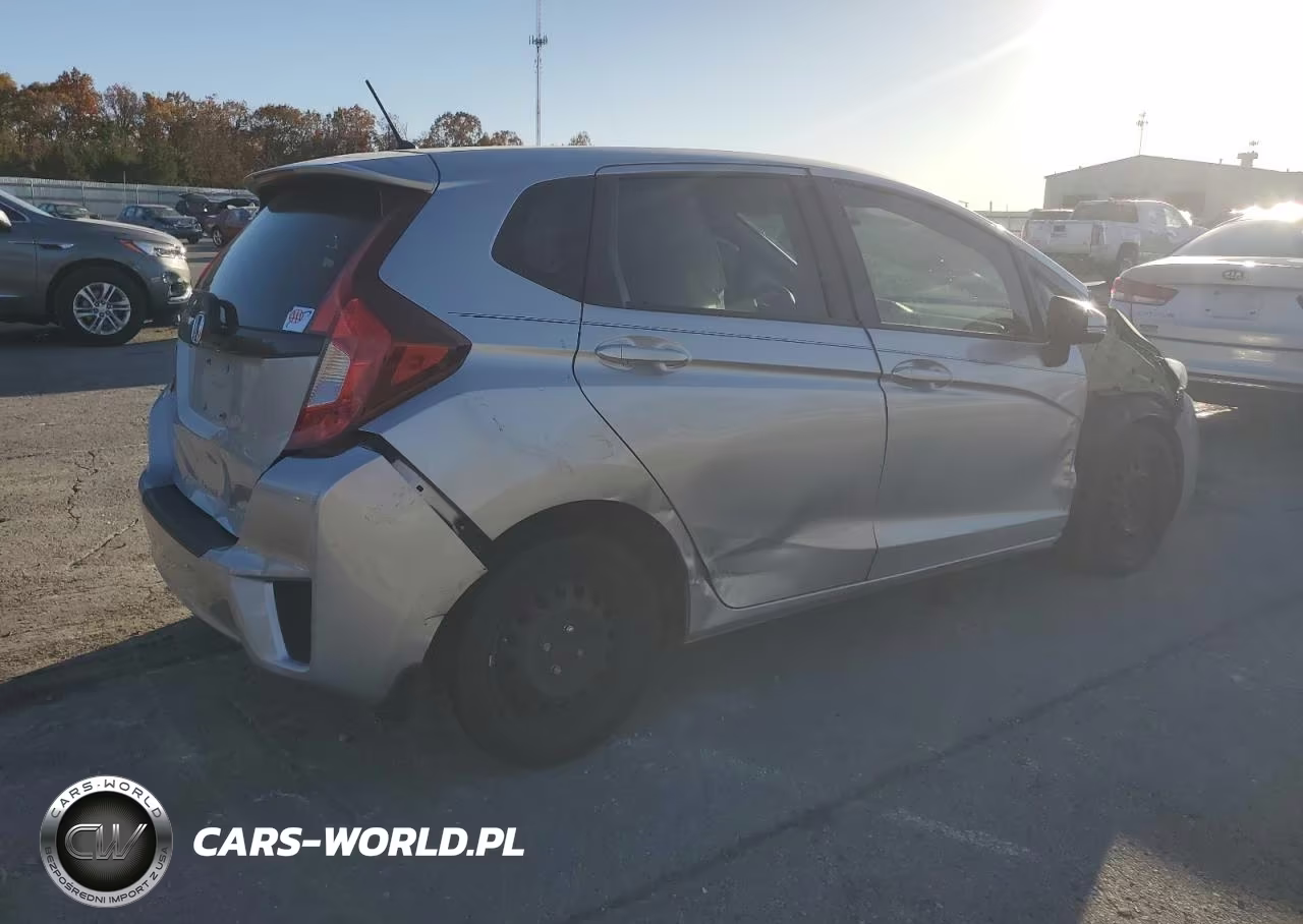 2015 Honda Fit Lx VIN:3HGGK5H52FM768365 - 3
