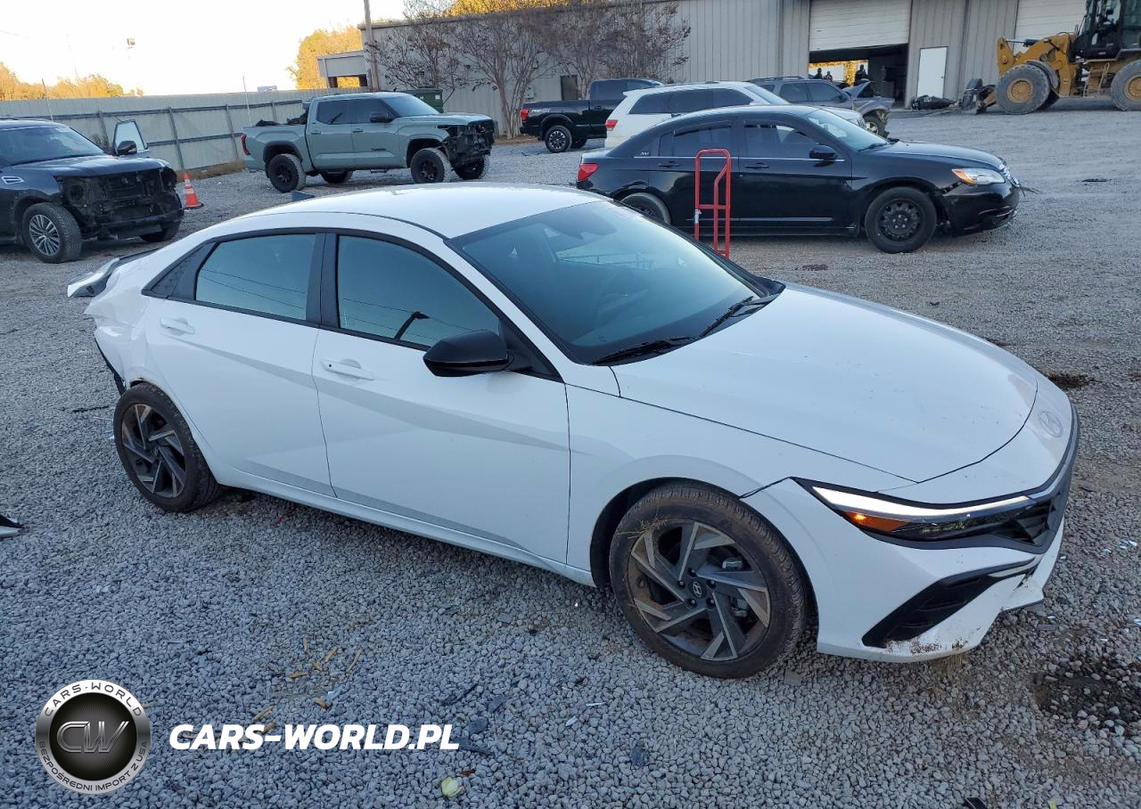 2025 Hyundai Elantra Sel Sport VIN:KMHLM4DG9SU070071 - 4