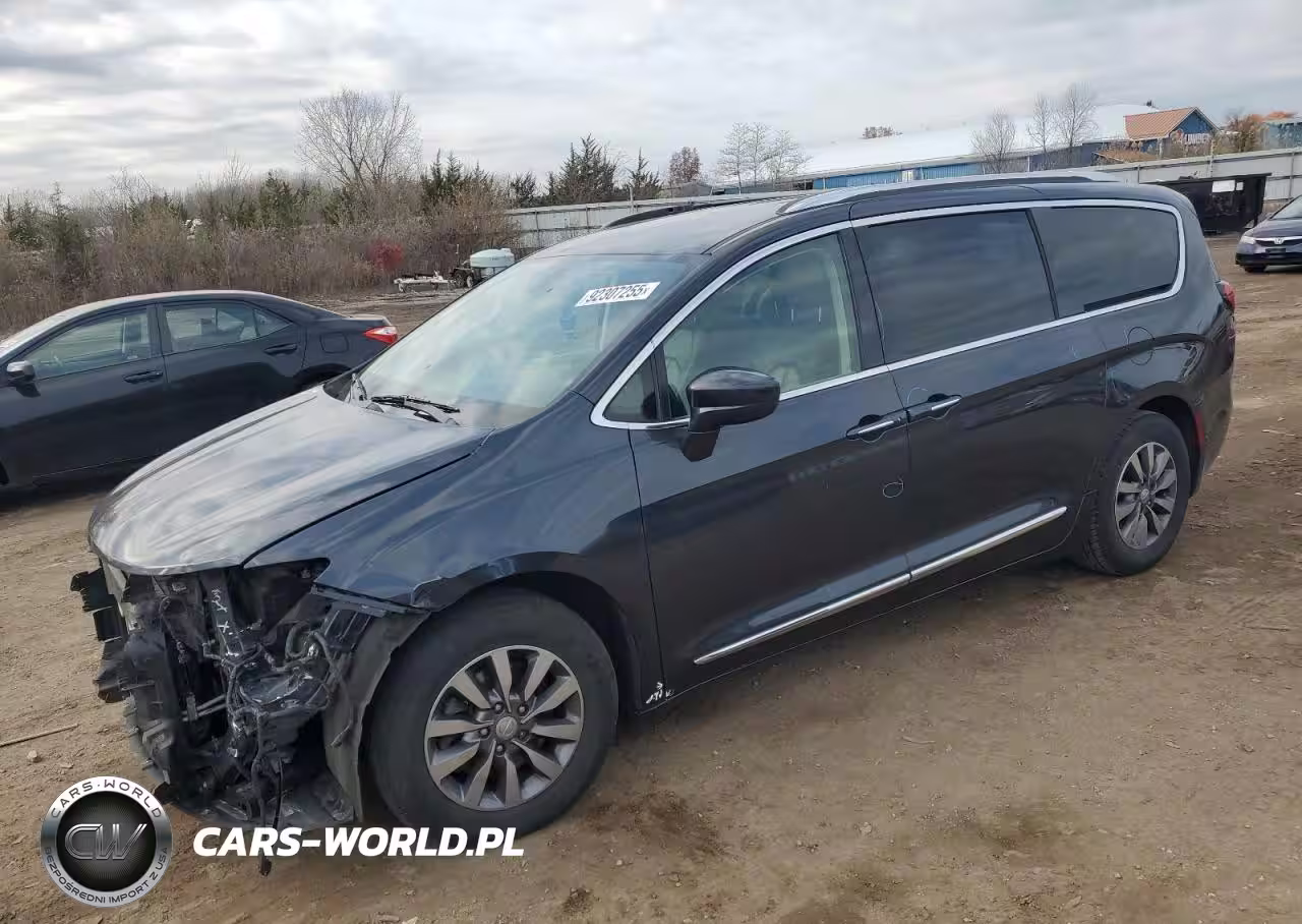 2019 Chrysler Pacifica Touring L Plus