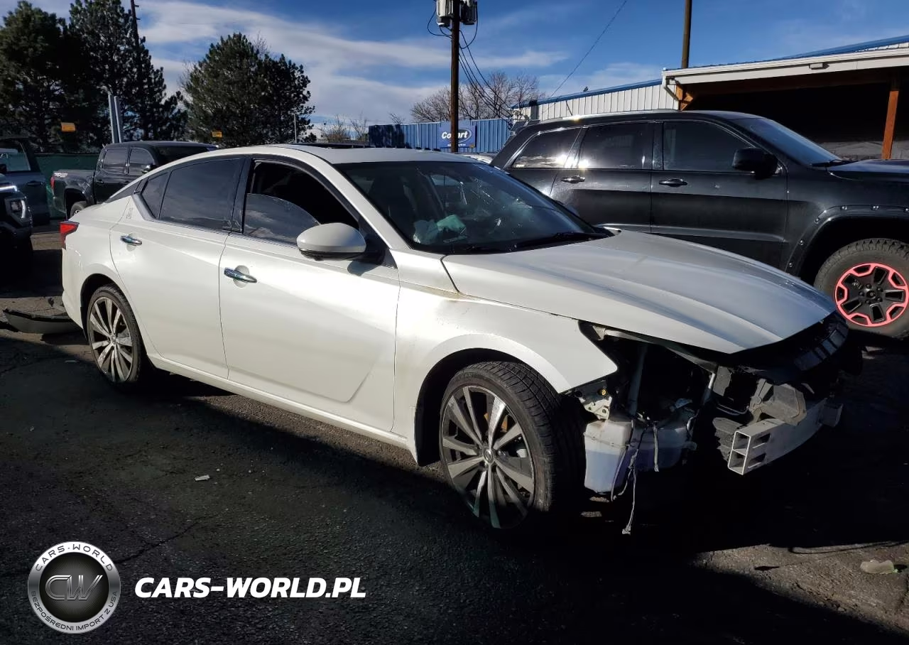 2020 Nissan Altima Platinum VIN:1N4BL4FW2LC189861 - 4