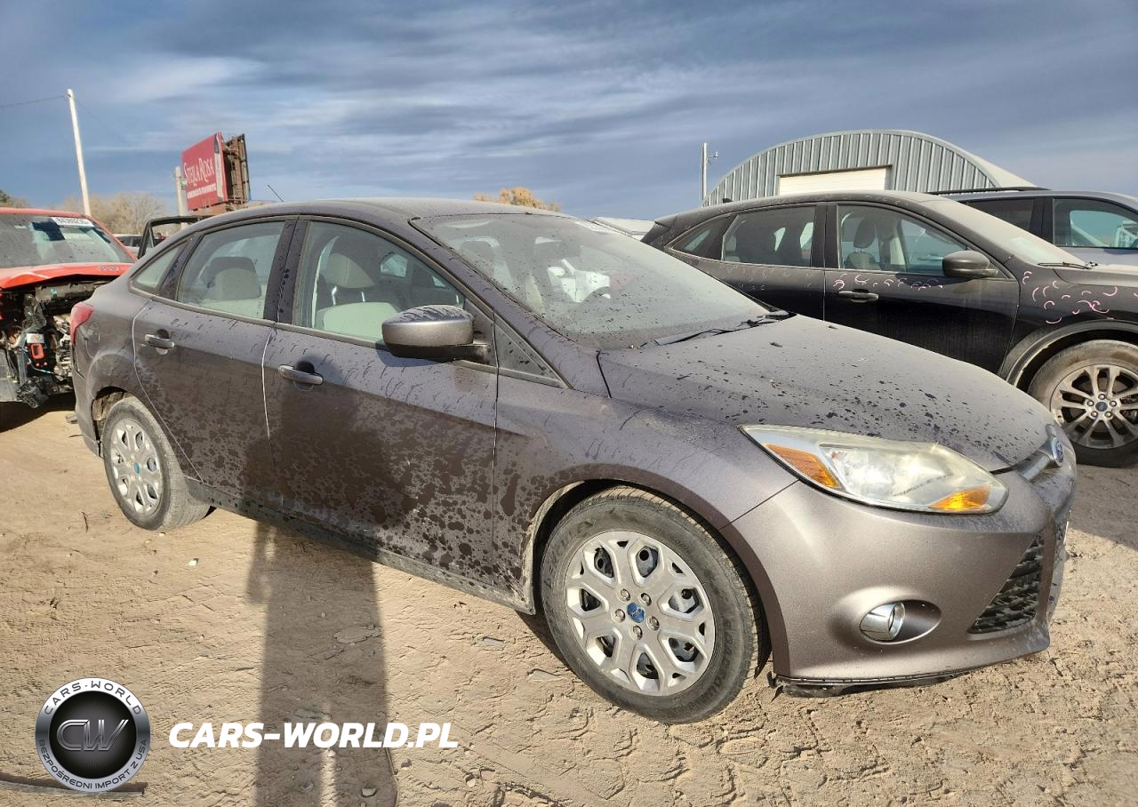 2012 Ford Focus Se VIN:1FAHP3F29CL183335 - 4