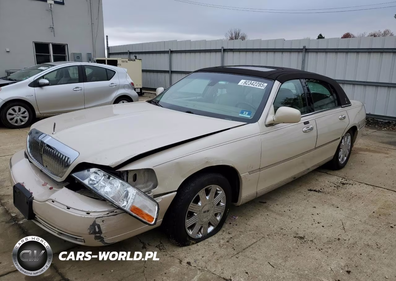 2003 Lincoln Town Car Cartier