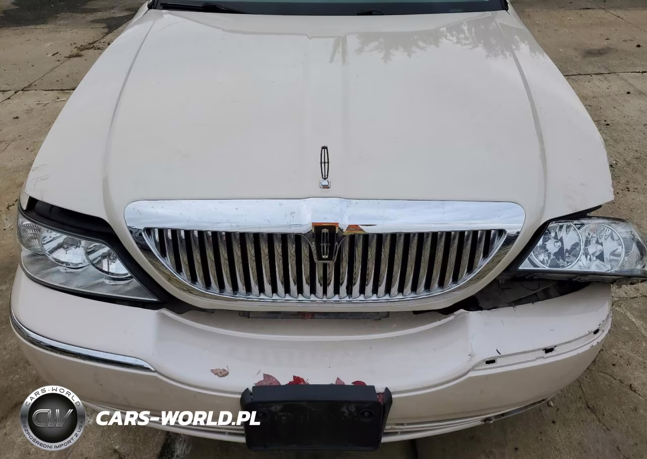2003 Lincoln Town Car Cartier VIN:1LNHM83W23Y619173 - 11