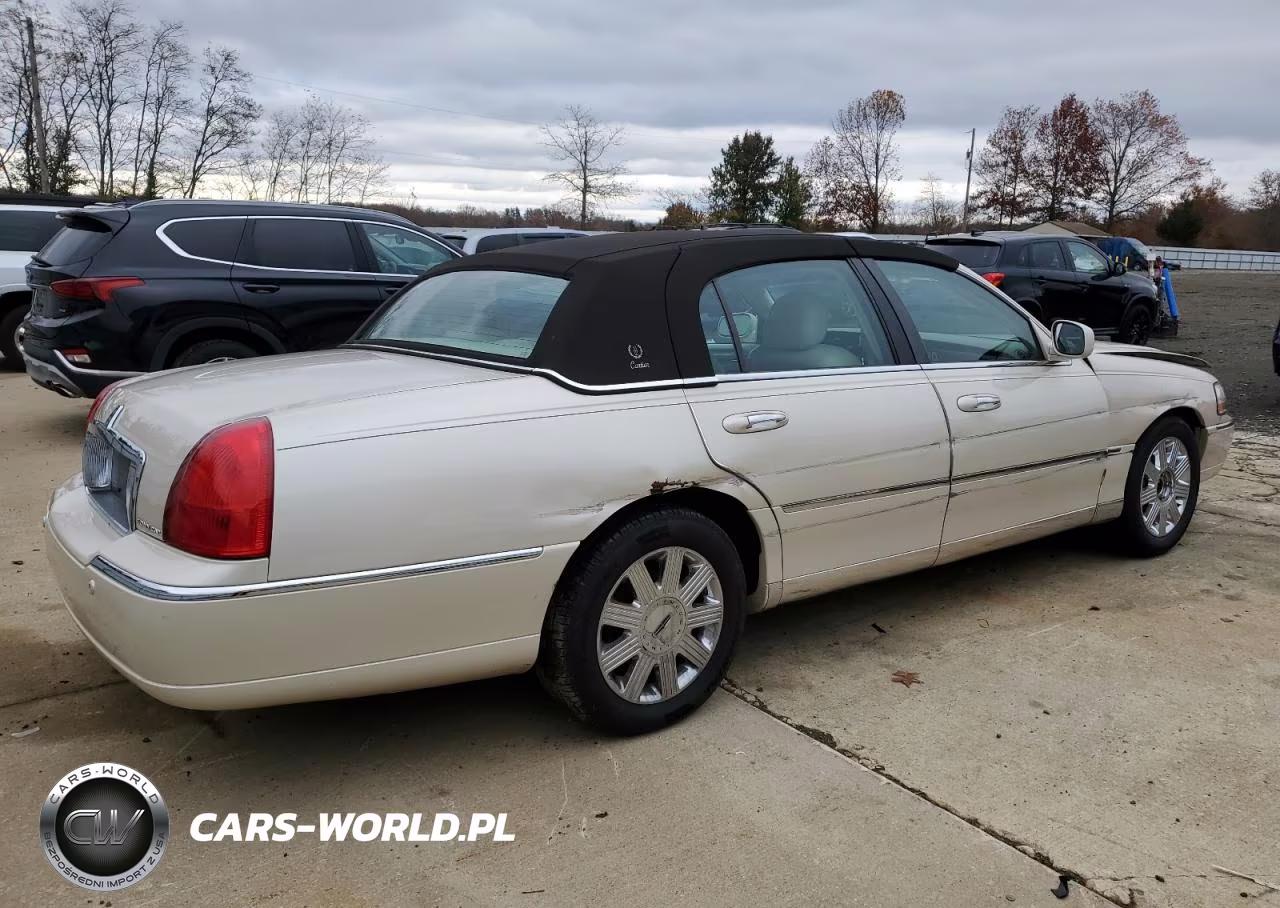 2003 Lincoln Town Car Cartier VIN:1LNHM83W23Y619173 - 3