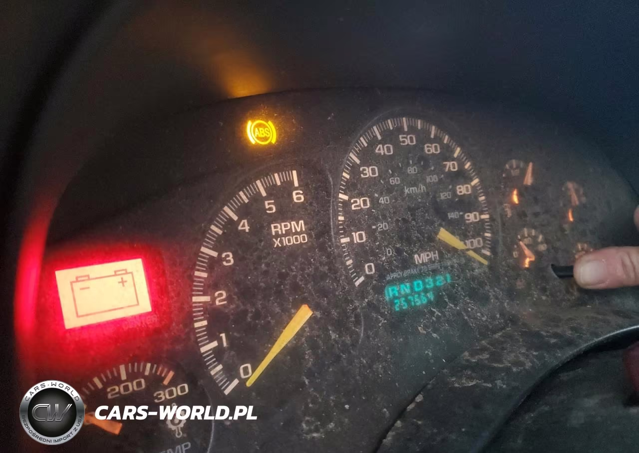 2000 Chevrolet Silverado K2500 VIN:1GCGK29UXYE402830 - 9
