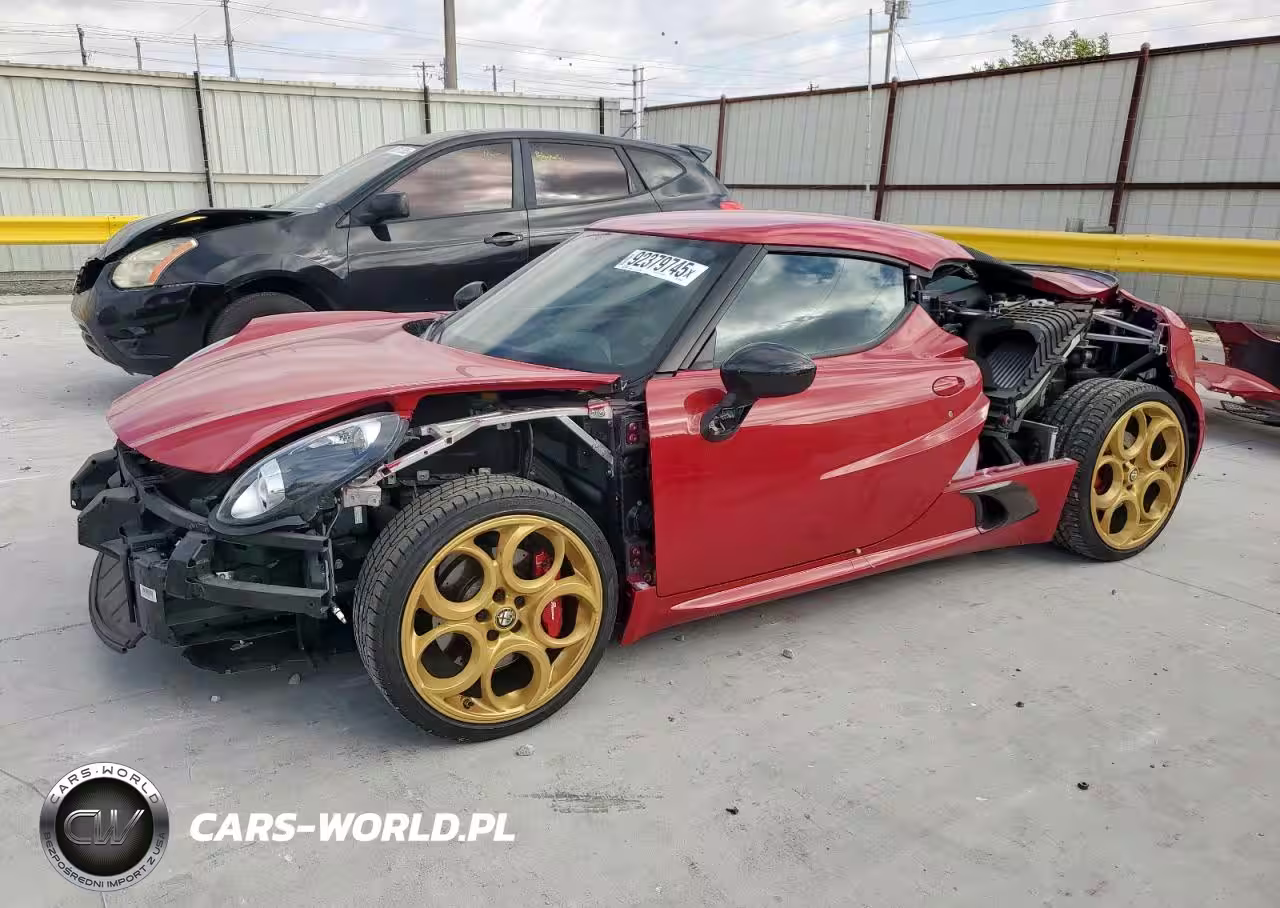 2015 Alfa Romeo 4C Launch Edition