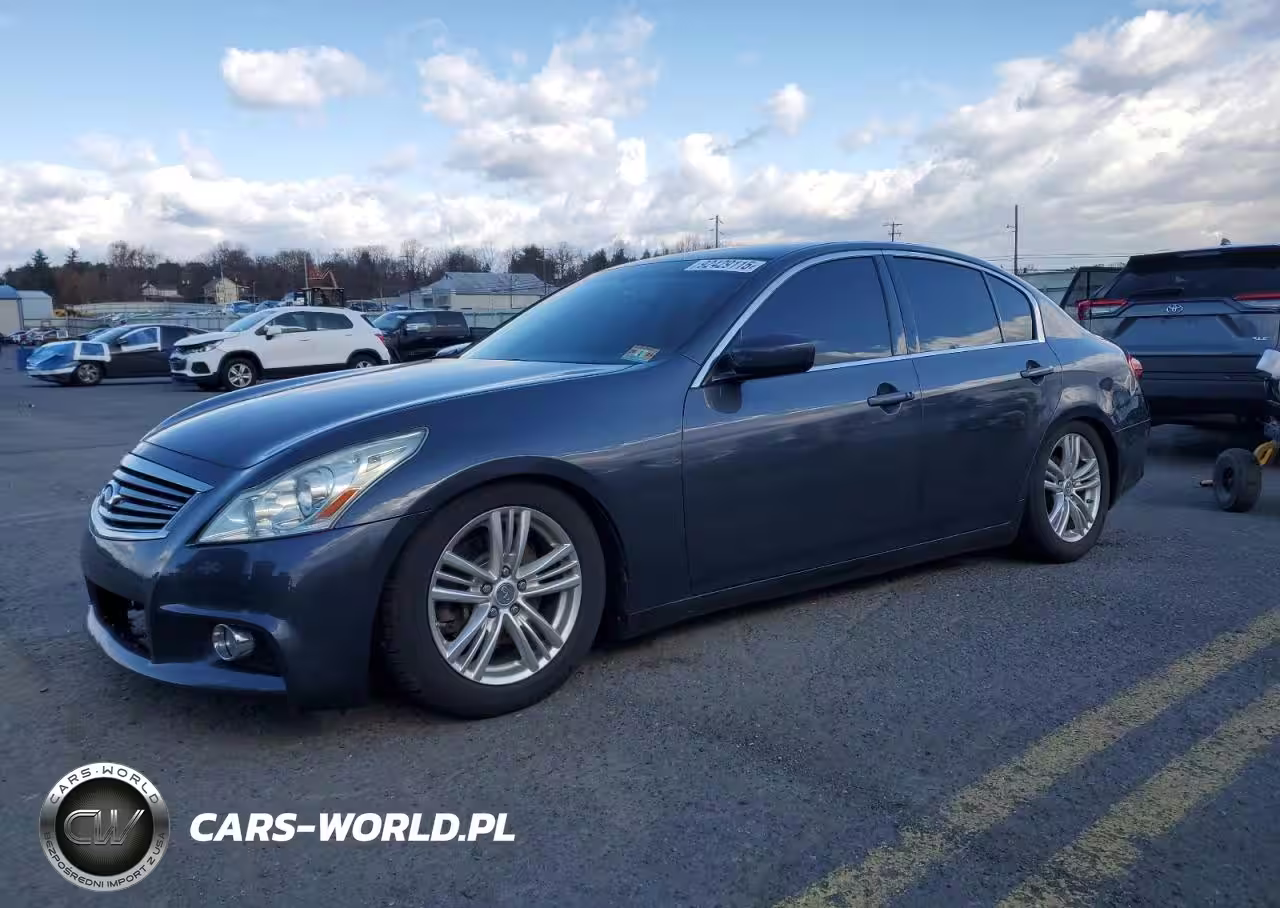 2012 Infiniti G37