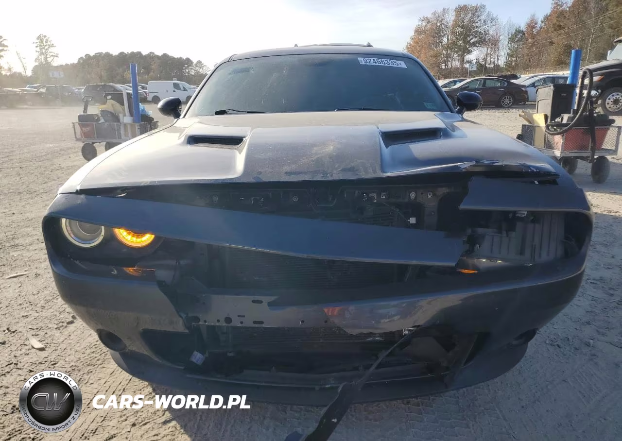 2017 Dodge Challenger Sxt VIN:2C3CDZAGXHH539304 - 5