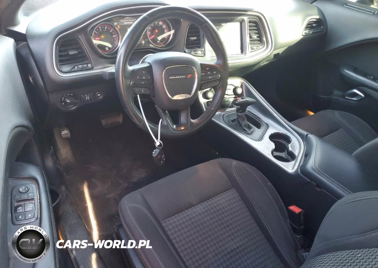 2017 Dodge Challenger Sxt VIN:2C3CDZAGXHH539304 - 8