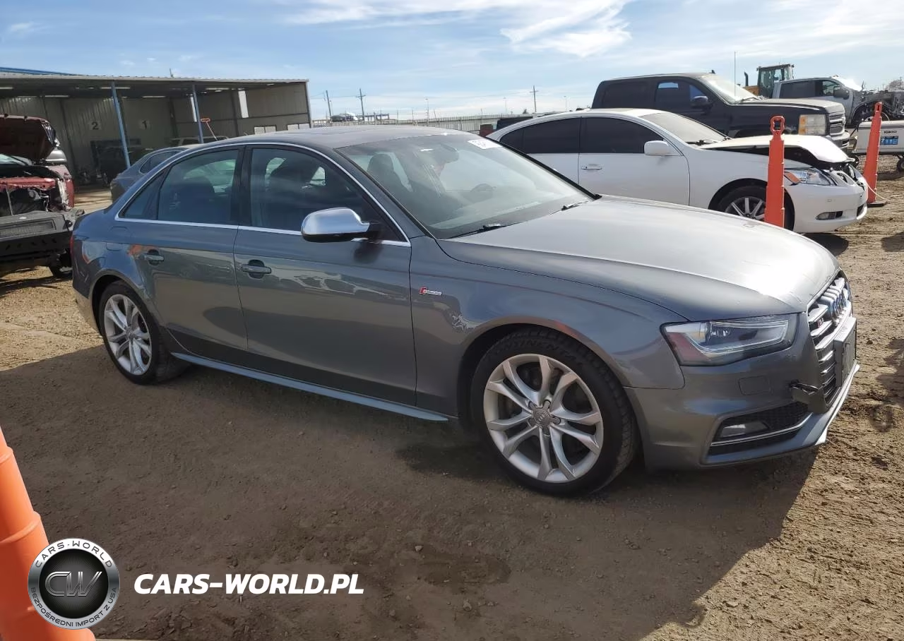 2013 Audi S4 Prestige VIN:WAUKGAFL2DA164701 - 4